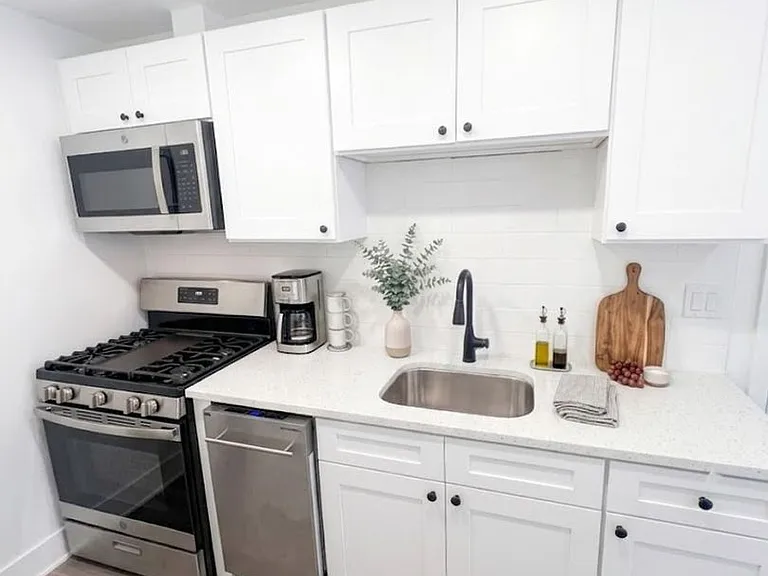 11035 S Keating Ave — Photo 12