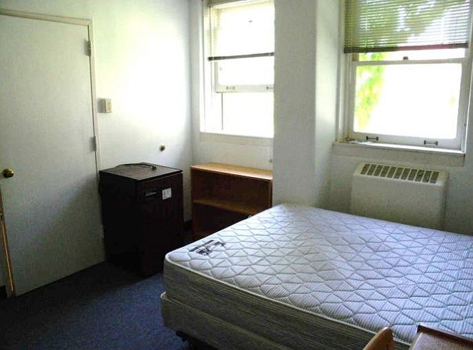 2nd image of 115 S Quarry St #5