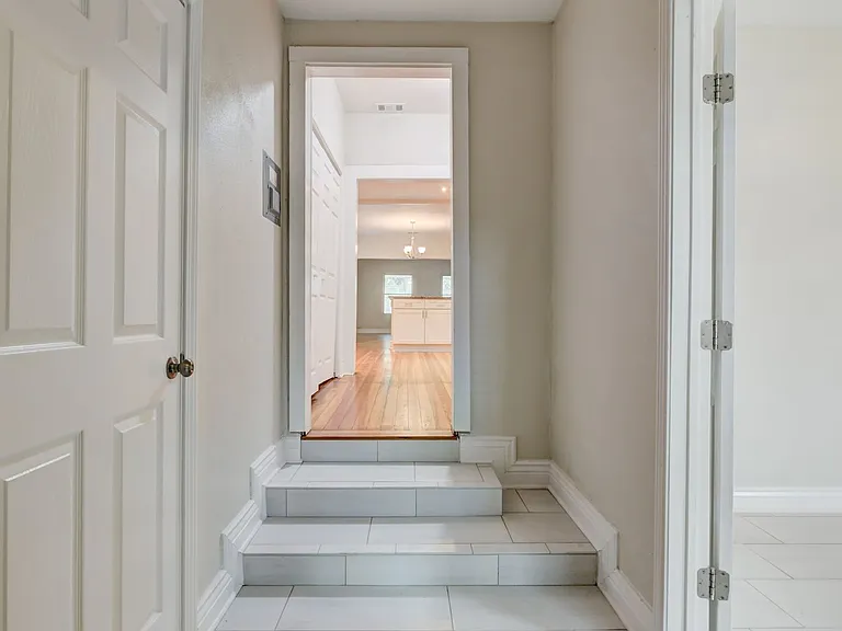1932 W Huisache Ave — Photo 22