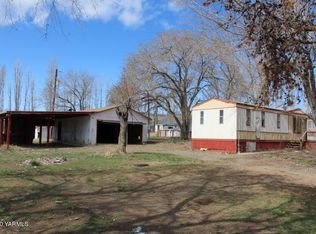 2812 Cook Rd, Yakima, WA 98908