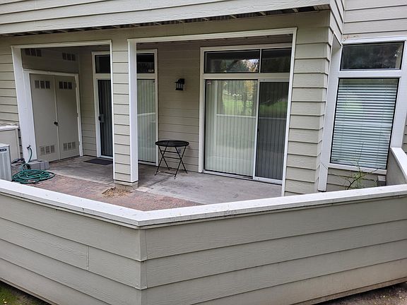 3rd image of 1765 Parkview Green Cir
