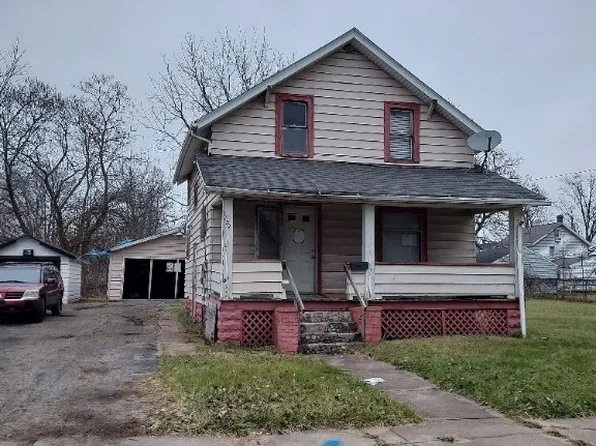 2139 Burton St SE, Warren, OH 44484