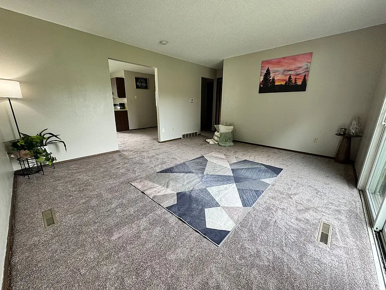 1815 Alden Ave — Photo 10