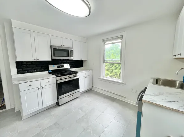 (undisclosed Address), Harrison, NY 10528