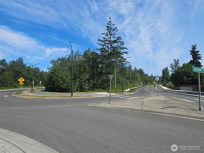 4th image of 99 XX Rainier Street