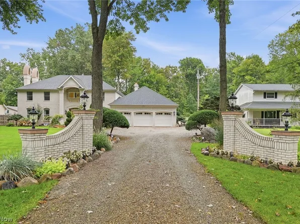 36490 Giles Rd, Grafton, OH 44044