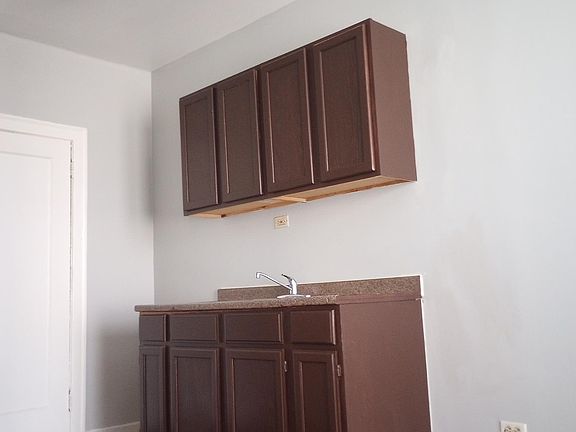 5th image of 7456 S Eberhart Ave #305