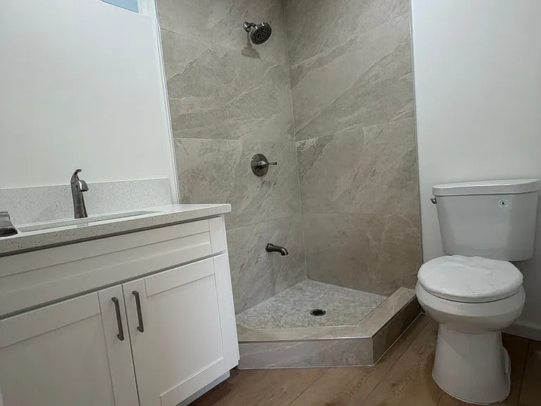 735 Isenberg St — Photo 7