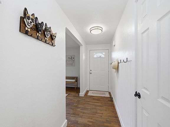 3rd image of 4060 Wood Ave
