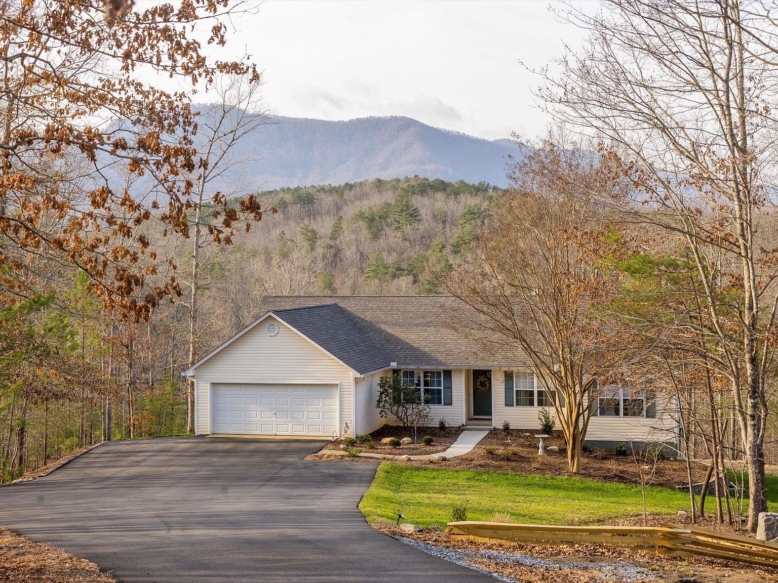 531 Sloping Meadow Dr, Mill Spring, NC 28756 Zillow