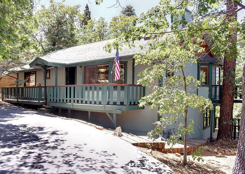 1st image of 1362 La Crescenta Dr