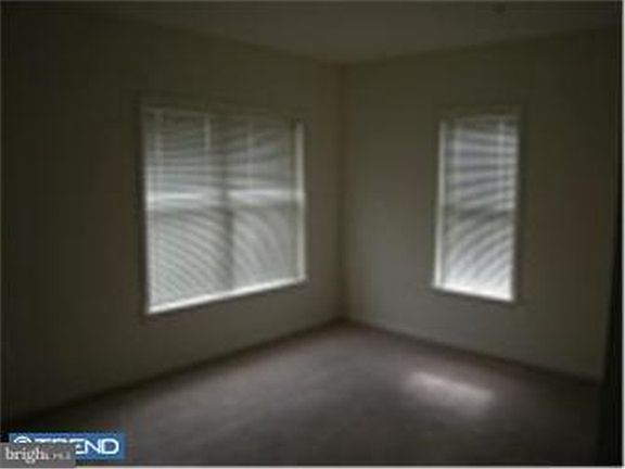 Picture of Unit C Living Room - Similar Layout