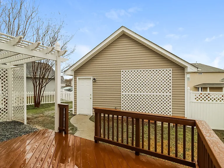 8153 Rolling Meadows Ln — Photo 15