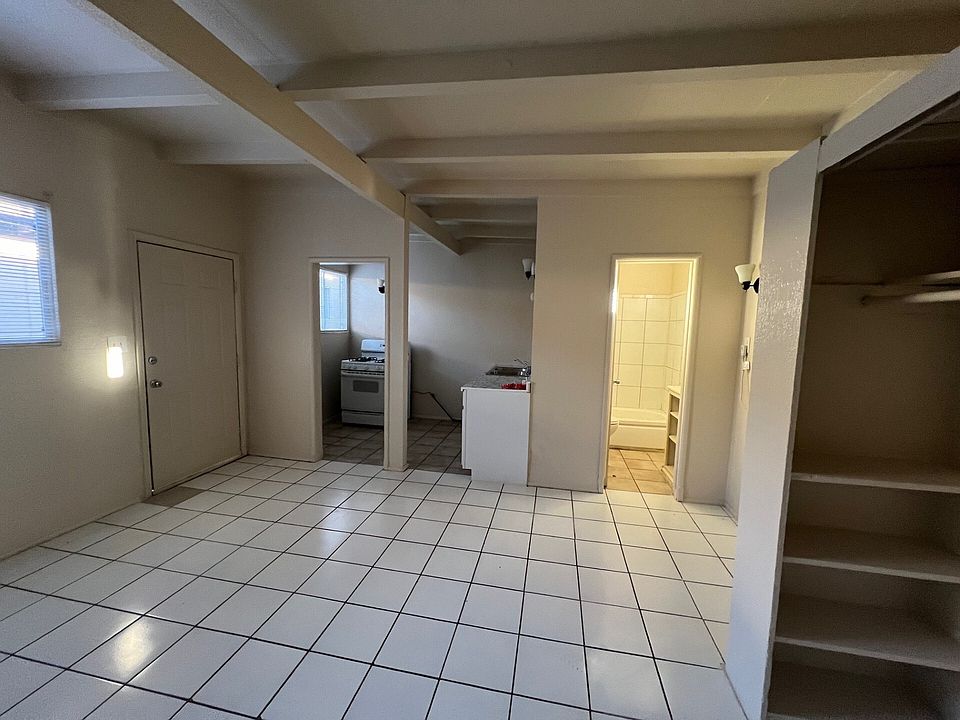 2nd image of 650 W Buena Vista St #11281876
