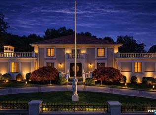 14 Jane Dr, Englewood Cliffs, NJ 07632