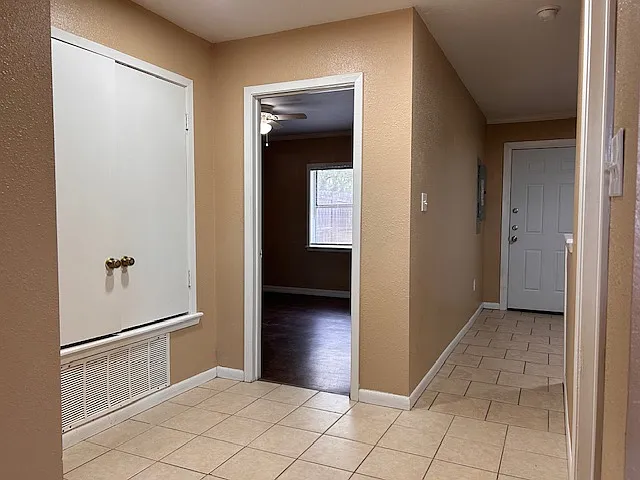 7730 County Road 2193 — Photo 3
