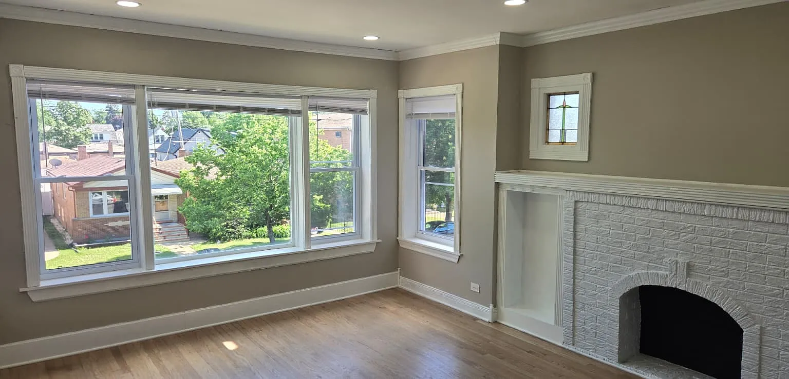 5336 W Foster Ave — Photo 1