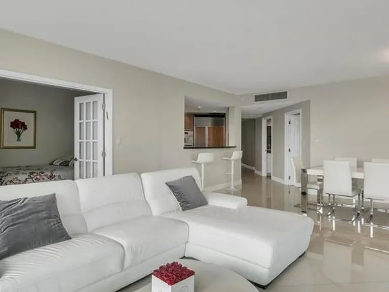 9401 Collins Ave #402 — Photo 14
