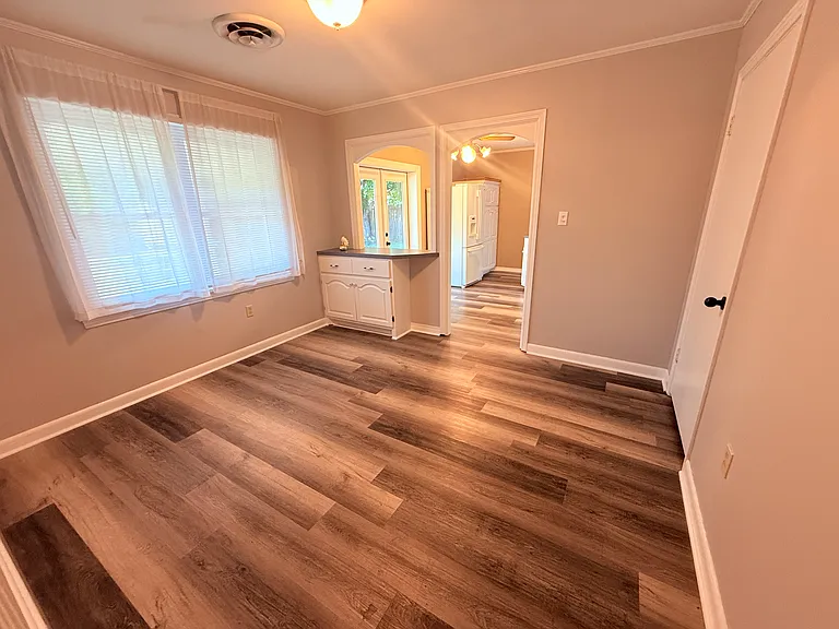 413 Lynn St — Photo 13