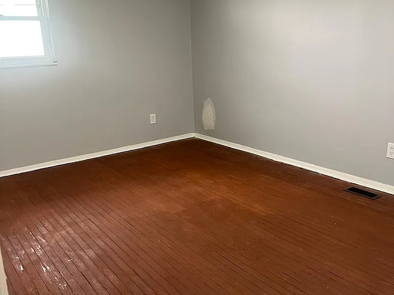 2050 Wadsworth Ct — Photo 10