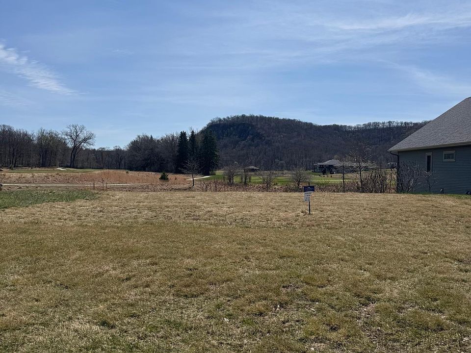 1st image of 565 Cedar Dr