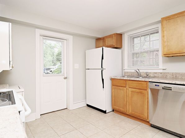 2412 Jefferson Park Ave #B