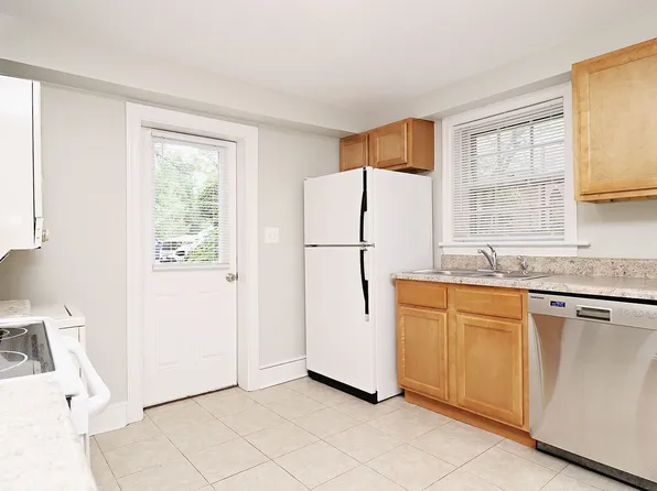 2412 Jefferson Park Ave #B, Charlottesville, VA 22903