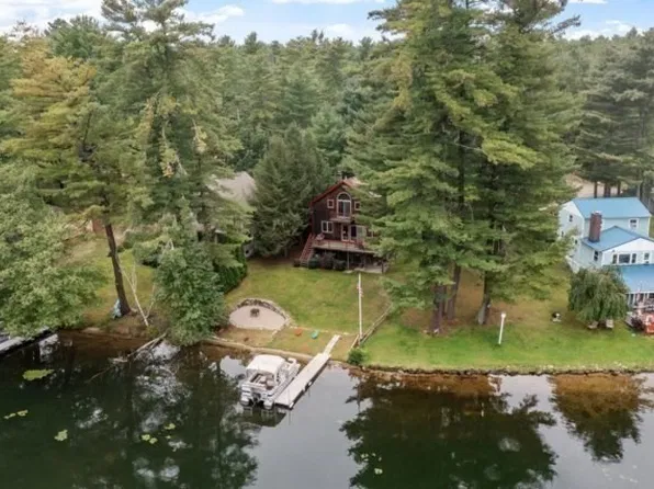 14 Massapoag Way, Dunstable, MA 01827
