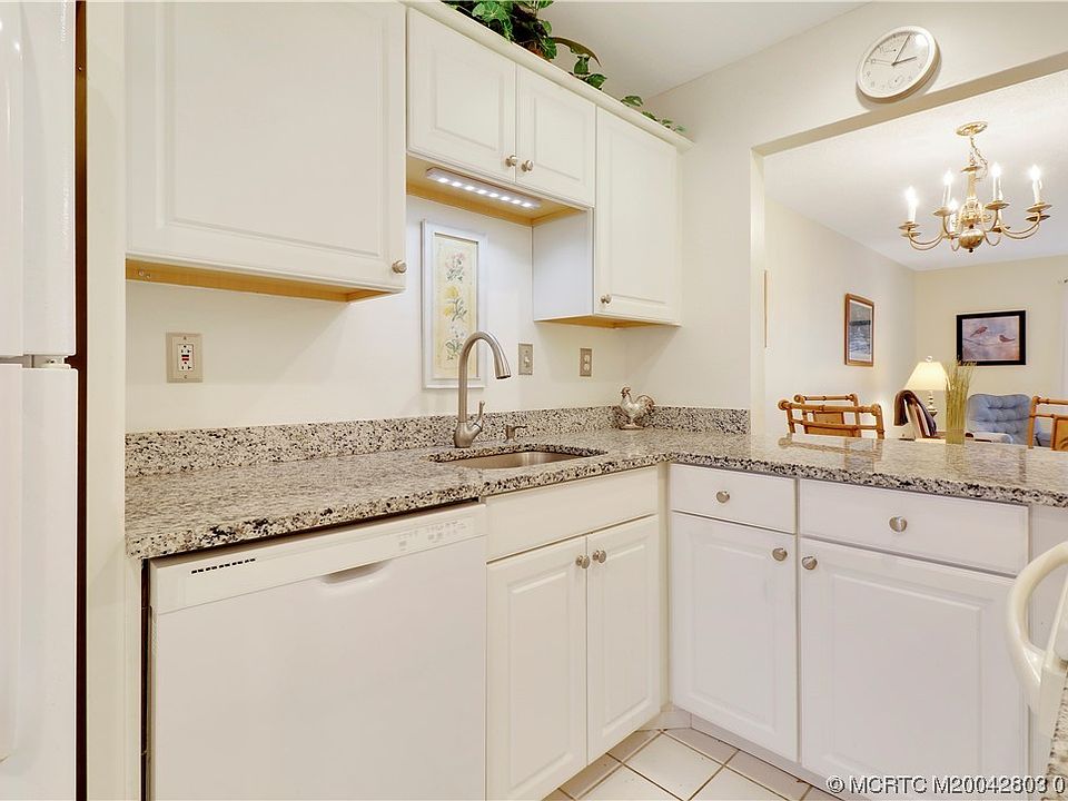 1st image of 5313 SE Miles Grant Rd APT 211