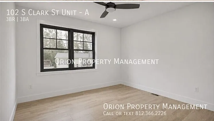 102 S Clark St — Photo 5