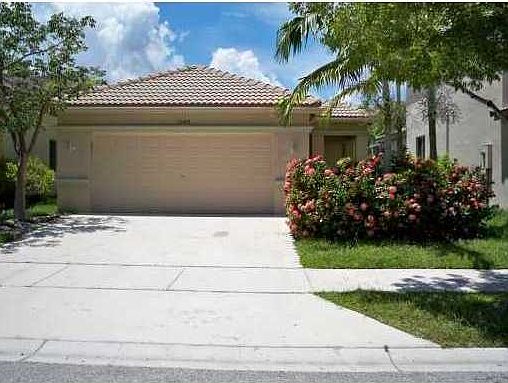 1st image of 1040 Golden Cane Dr