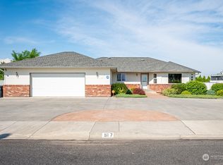 517 N Crestview Dr, Moses Lake, WA 98837