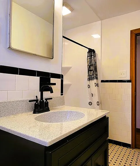 6711 Caribbean Ln — Photo 23