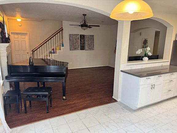 3rd image of 3706 Heritage Colony Dr