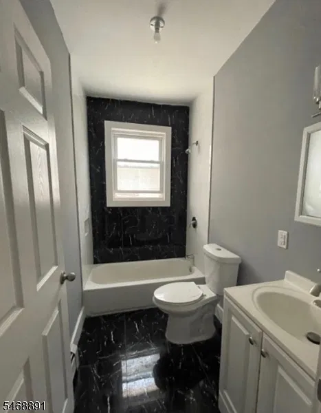 2 bed, 1.0 bath, $1,900 — Photo 3