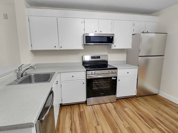 4th image of 10111 W Sunrise Blvd APT 303