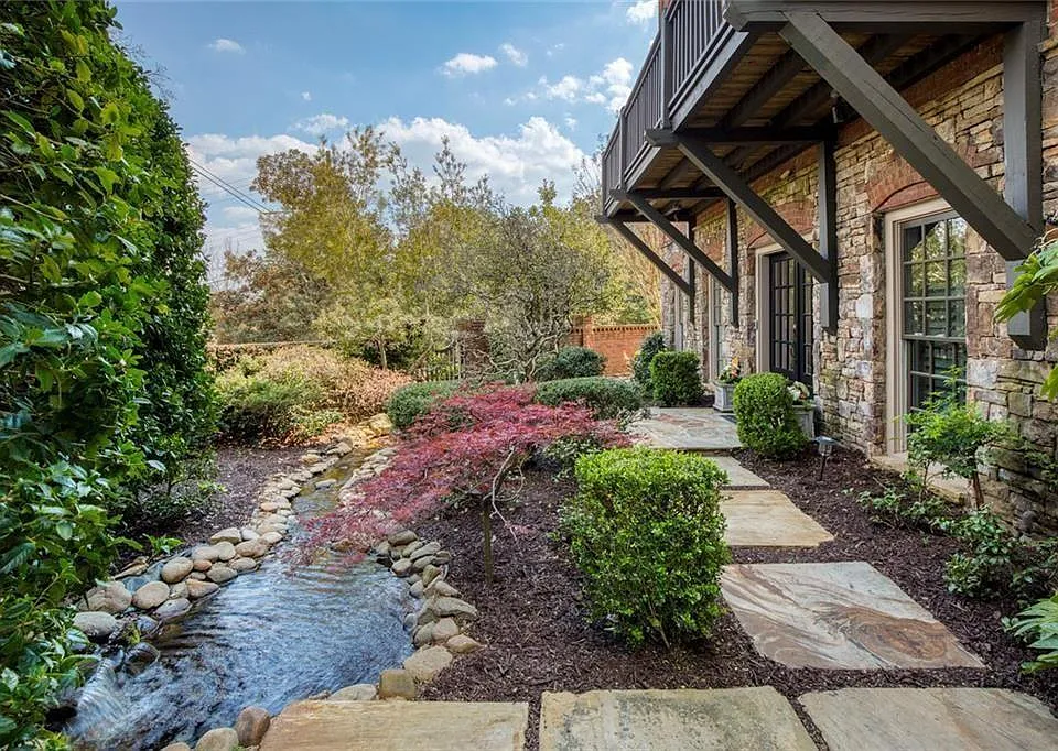 100 Founders Mill Ct