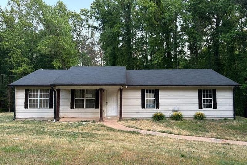 1st image of 100 Darby Rd