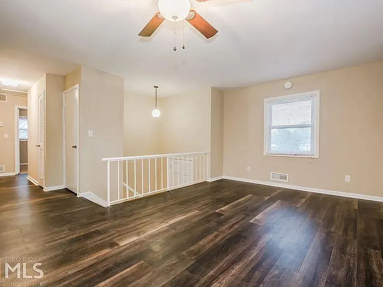 537 Reba Rd — Photo 13