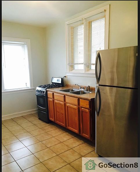 1st image of 8201 S Kingston Ave