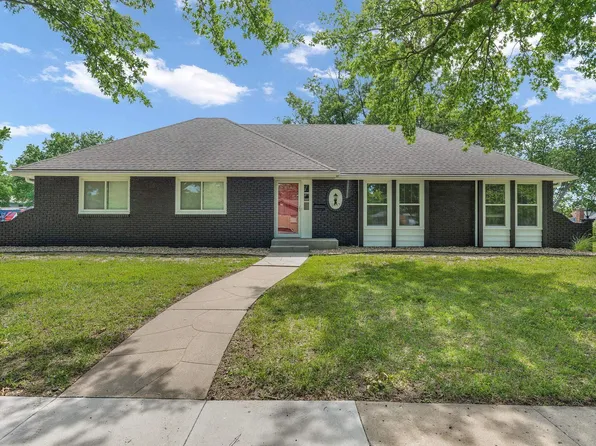 1837 SW Cheyenne Rd, Topeka, KS 66604