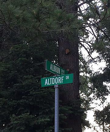 Corner Altdorf and Alburn S