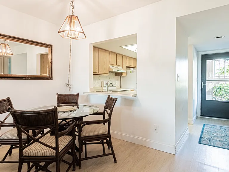 1022 Manatee Rd #D107 — Photo 8
