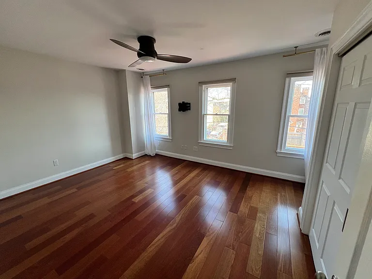 5 Dean St — Photo 39