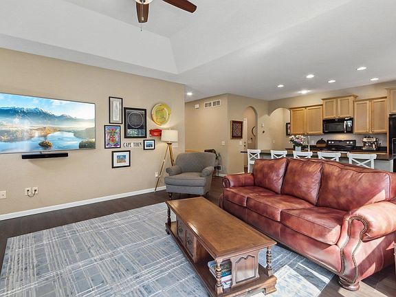 4th image of 2684 Oak Knoll Dr