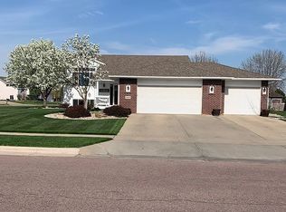 1808 S Discovery Ave, Sioux Falls, SD 57106