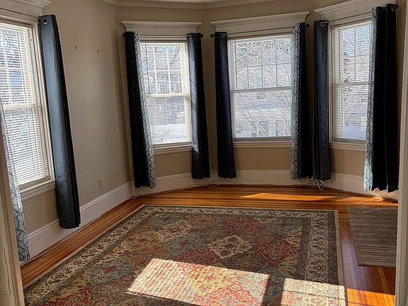 2nd image of 14 Moynan St APT 2