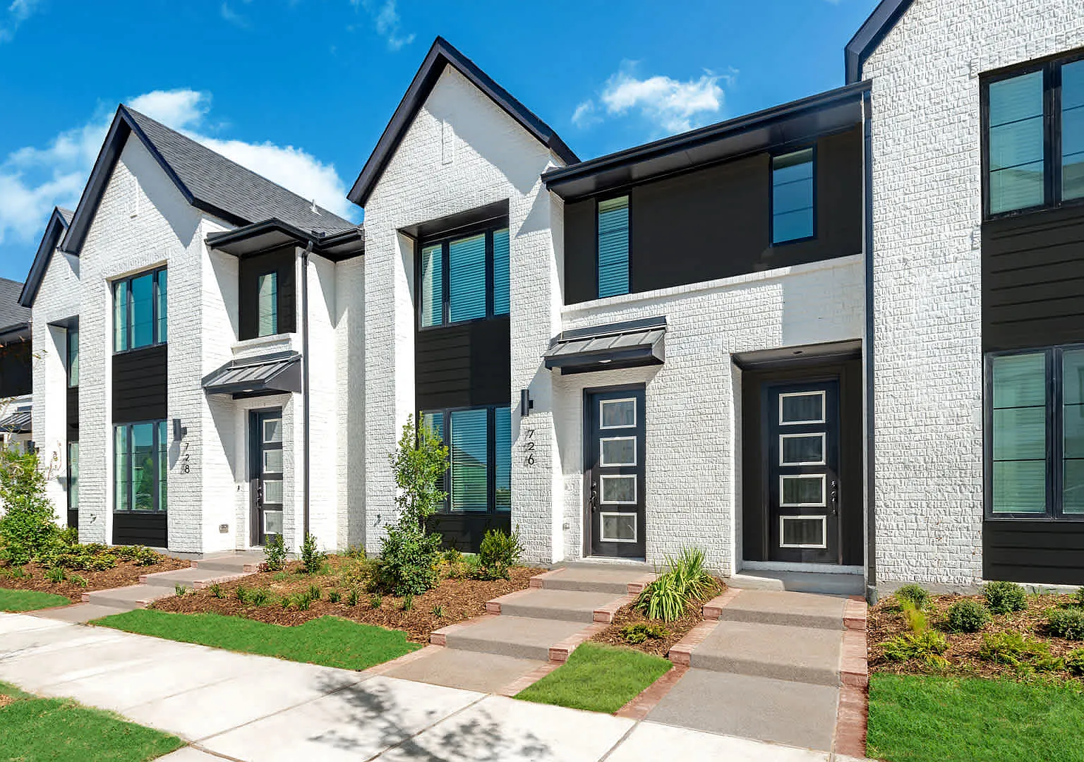 The Louise Townhomes — Photo 4