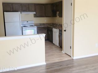8515 32nd Ave APT 6, Kenosha, WI 53142