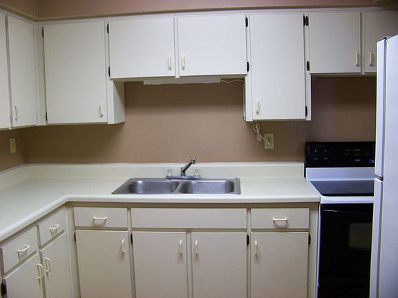 4th image of 604 N Vermont St #1